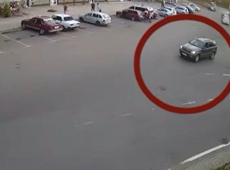"Чуєш, мене зупинила поліція": Фейсбук облетіло відео, яке зняли в Ужгороді