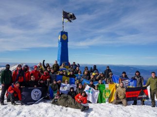 Півсотні ветеранів зійшли на Говерлу в межах ретриту на Закарпатті