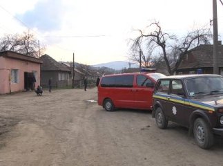 Чоловіка, якому інкримінують вбивство продавчині у Воловці, триматимуть під вартою