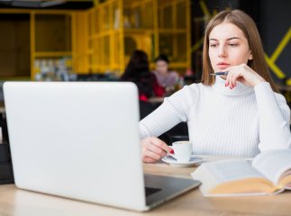 Найкращі сервіси для написання курсових робіт в Україні