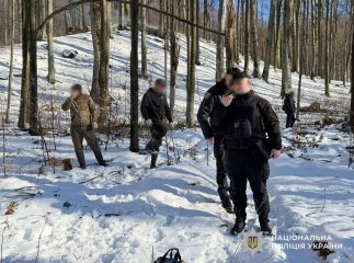 Поблизу Сваляви поліція впіймала на гарячому групу ділків