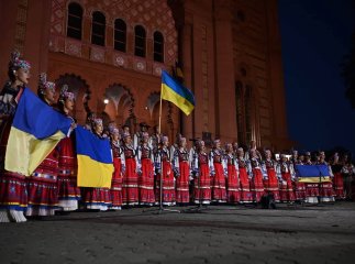 В Ужгороді День Незалежності України розпочали молитвою за державу та захисників
