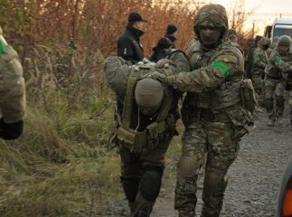 У Мукачеві "терористи" захопили потяг та взяли в заручники його охоронців