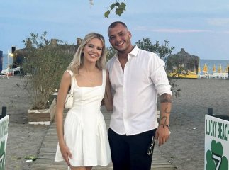 Вчителька заради кохання наважилась на дивовижну пригоду