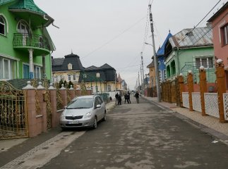 "Поїздка в найбагатше ромське село на Закарпатті мало не закінчилась трагічно": фотограф "Української правди" розповів деталі