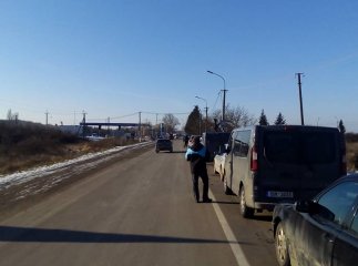 На КПП "Лужанка" утворилась черга з "пересічників"