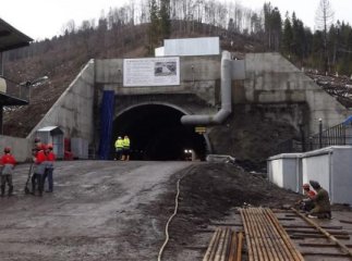Прокладено вже дві третини Бескидського тунелю