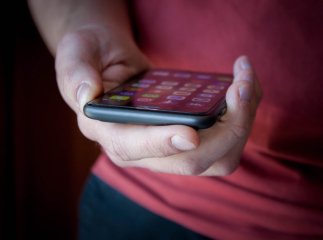 Що не можна робити зі смартфоном — цієї помилки припускаються всі