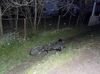 На Міжгірщині нетверезий водій наїхав на велосипедиста і втік