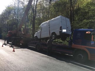 На Виноградівщині сталась ДТП: "Mercedes" з’їхав у кювет