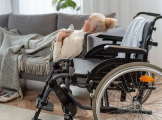 Медсестринський догляд і притулок: хто з українців має право на послугу