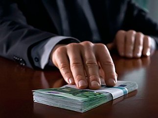 У Мукачеві офіцер військової частини привласнював гроші солдат-контрактників