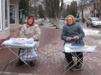 Громадська рада Мукачева просить міську владу відібрати ринок
