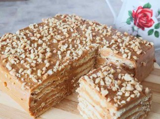 Торт без випічки з 5 інгредієнтів, які є у всіх: рецепт приготування за 10 хвилин