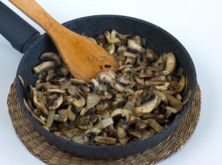 Як смажити гриби з цибулею: є один секрет