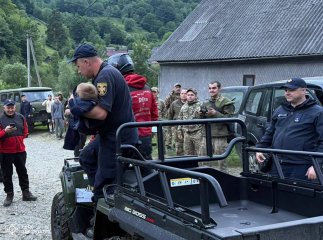 Дивовижний порятунок: понад сотня людей шукали 2-річного хлопчика на Закарпатті