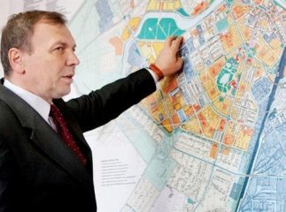 Погорєлов запевняє, що він вже не той, і "земельний дерибан" зупинить