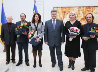 Петро Порошенко вручив мукачівцю Мирославу Дочинцю вже другу Шевченківську премію (ФОТО)
