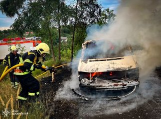 Зайнявся наче факел: чоловік за лічені хвилини втратив майно на Хустщині