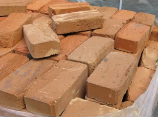 Закарпатка вкрала цеглу з Ужанського національного парку