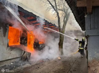 Сусід забив на сполох: у селі на Хустщині гасили пожежу