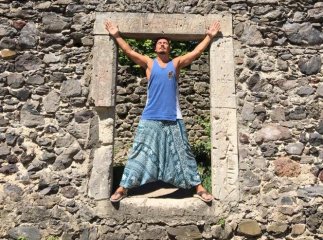 Лідера гурту "ТНМК" вразила "українська" відсутність доріг на Закарпатті