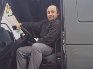 Траса Київ-Чоп перекрита. Водії кажуть, що розуміють протестувальників