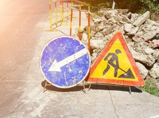На Закарпатті ремонтують міст, який забезпечує проїзд у кілька сіл