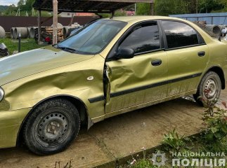 На Закарпатті чоловік викрав автомобіль і скоїв на ньому дві аварії