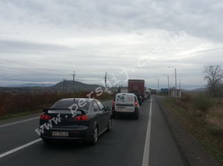 На трасі "Київ-Чоп" утворився затор