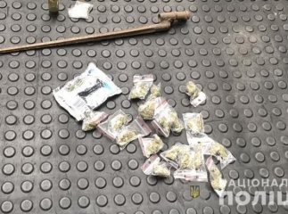 У машині ужгородця знайшли наркотики