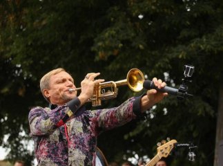 Олег Скрипка разом з гуртом "Воплі Відоплясова" відзняли кліп в Ужгороді