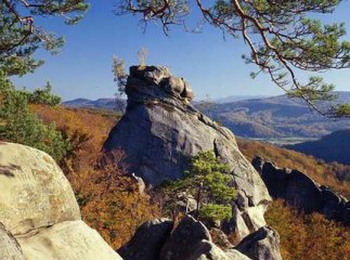 Закарпатець відзняв Скелі Довбуша з висоти пташиного польоту