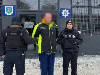 Поліція затримала у Берегові іноземця, розшукуваного за сексуальне насильство над донькою