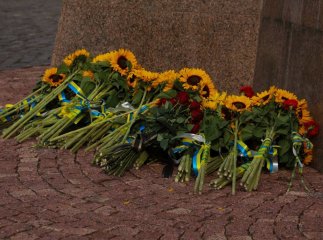 На Пагорбі Слави в Ужгороді вшанували полеглих захисників України