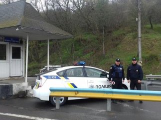 На посту в Нижніх Воротах працівники патрульної поліції та Укртрансбезпеки почали працювати спільно