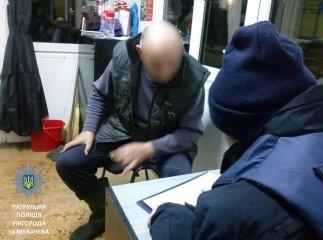 На Воловеччині патрульні затримали зухвалого чоловіка, який представився колишнім слідчим поліції