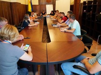 Громадянам рекомендують не купатись та не ловити рибу в Латориці: в чому причина