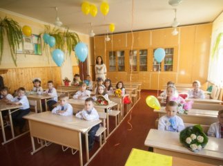 Ужгородський першокласник кумедно відповів на питання, чому він не хоче в школу