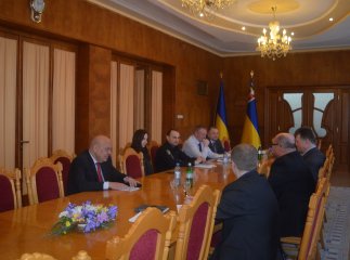 Москаль закликав націоналістів вибачитися перед угорською громадою за гасла під час смолоскипної ходи