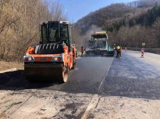 На Закарпатті до кінця квітня мають перевірити стан доріг після зими