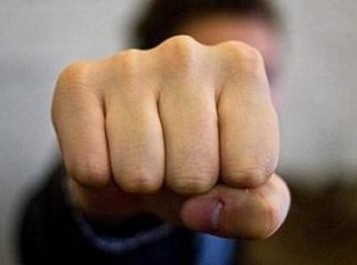 На Мукачівщині син не витримав постійних побоїв матері з боку чоловіка і "відплатив" батькові тим же