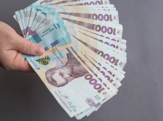 Одним нарахують 2000-3000 гривень, а декому – 12 тисяч: як отримати допомогу на сім’ю