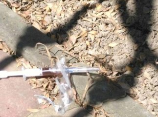 У Мукачеві поліцейські затримали двох підозрілих наркоманів