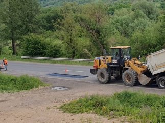 На трасі Київ-Чоп ремонтують відразу кілька ділянок дороги