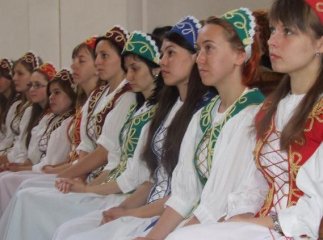 У Берегові випускникам угорського інституту вручили дипломи