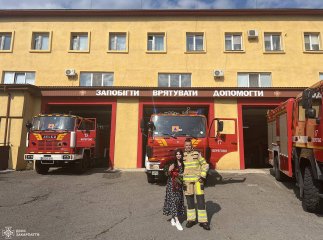 Пожежник у Берегові оригінально освідчився дівчині