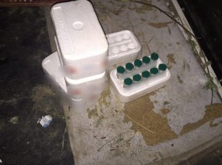 Патрульні зупинили мікроавтобус, водій якого може бути причетний до крадіжки медикаментів