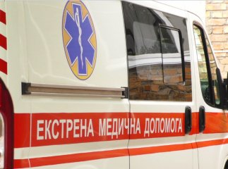 На Закарпатті жінка народила у "швидкій"