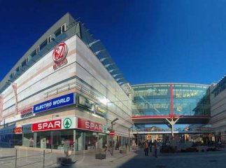 Два міста-побратими – два різні світи: угорська Ніредьгаза та український Ужгород (ВІДЕО)